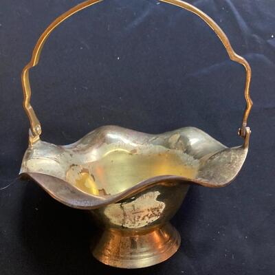 Brass Finish Basket Bowl Decor