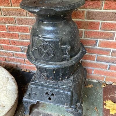 Large Antique Cast Iron Pot Belly Stove