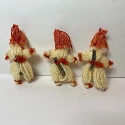 Lot 341: Vintage Japan Holiday Snowmen, Knee-hugger Elf in Shoe and More