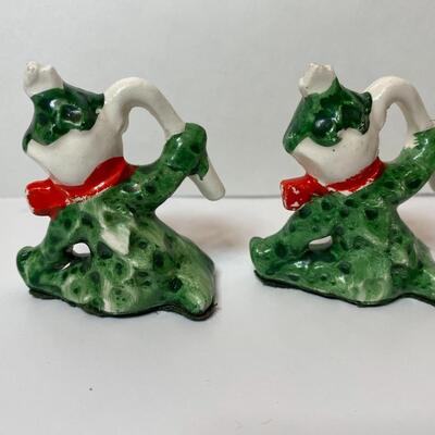 Lot 342: RARE Commodore Japan Vintage Christmas Elves