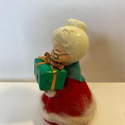 Lot 343: Josef Originals Vintage Christmas