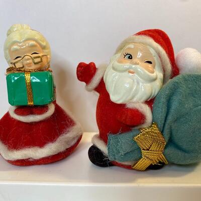 Lot 343: Josef Originals Vintage Christmas