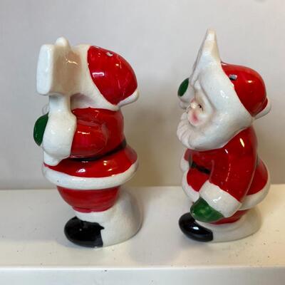 Lot 347: Vintage Christmas: Japan Salt & Pepper (Happy New Year, Merry Christmas & More)