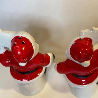 Lot 347: Vintage Christmas: Japan Salt & Pepper (Happy New Year, Merry Christmas & More)