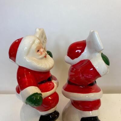 Lot 347: Vintage Christmas: Japan Salt & Pepper (Happy New Year, Merry Christmas & More)