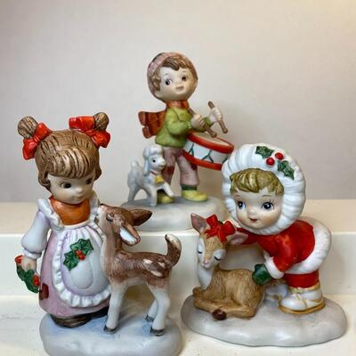 Lot 348: Vintage Lefton Christmas Figurines