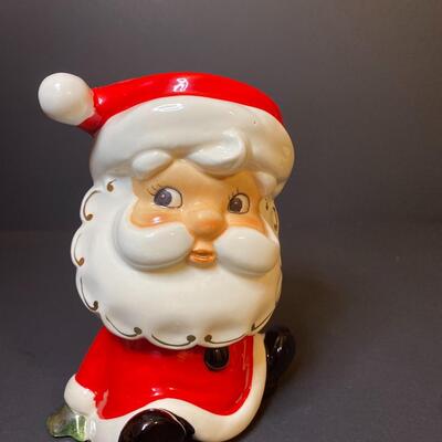 Lot 383: Vintage Santa Vase