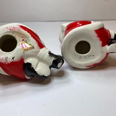 Lot 386: Vintage Christmas: Ceramic Santa's & Stocking Vase