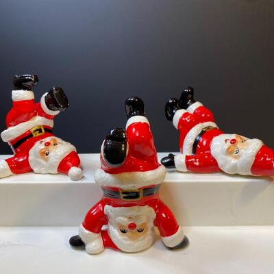 Lot 391: Vintage Fitz & Floyd "Silly" Santa's