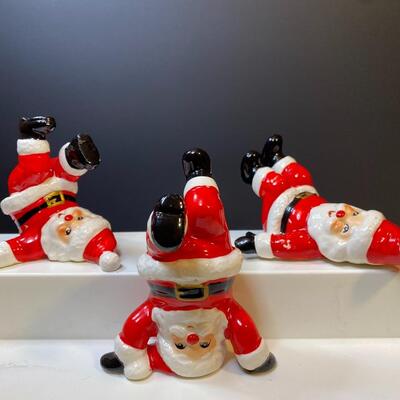 Lot 391: Vintage Fitz & Floyd "Silly" Santa's