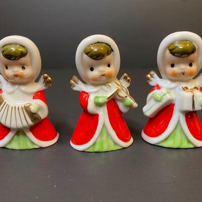 Lot 396: Vintage Christmas Angels (Lefton, Japan, and More)