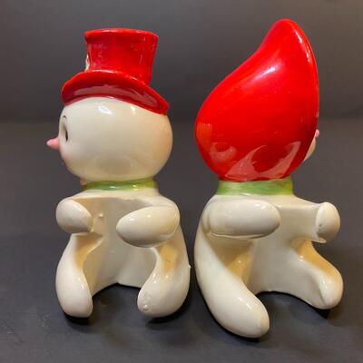 Lot 476: Vintage Lefton Salt & Pepper / Snowmen Candle Huggers