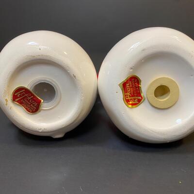 Lot 476: Vintage Lefton Salt & Pepper / Snowmen Candle Huggers