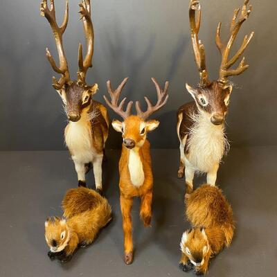 Lot 479: Furry Decor Animals
