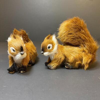Lot 479: Furry Decor Animals