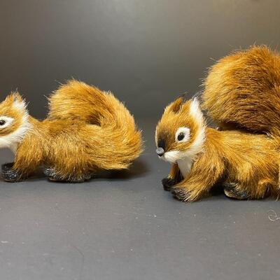 Lot 479: Furry Decor Animals