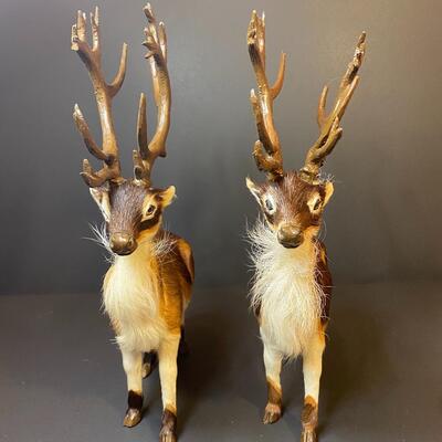 Lot 479: Furry Decor Animals