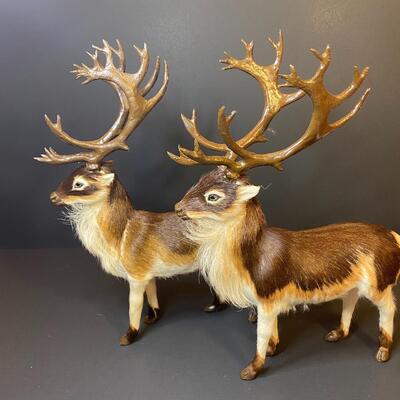 Lot 479: Furry Decor Animals