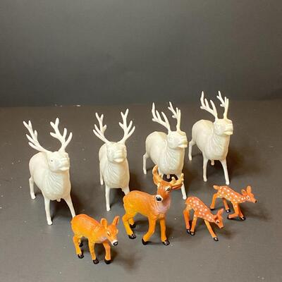 Lot 480: Vintage Christmas