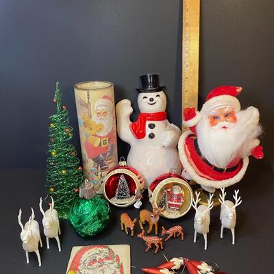 Lot 480: Vintage Christmas