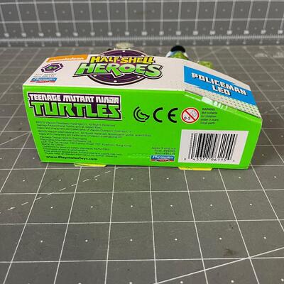 Teenage Mutant Ninja Turtles Policeman Leo 