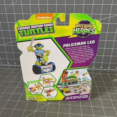 Teenage Mutant Ninja Turtles Policeman Leo 