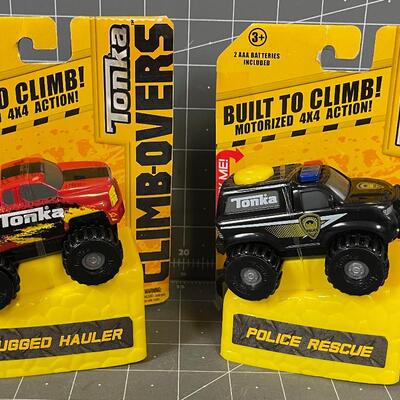 Tonka Climb Overs Rugged Huller and Police Rescue 
