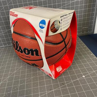 Wilson NCAA Official Basket Ball NEW 