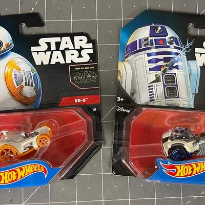 2 Star Wars Hot Wheels Robots 