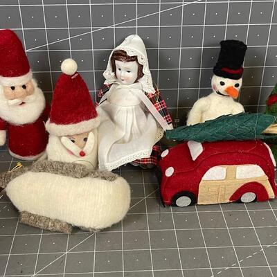 DARLING! WOOL Christmas items Possibly made in Finland 