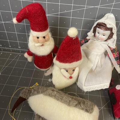 DARLING! WOOL Christmas items Possibly made in Finland 