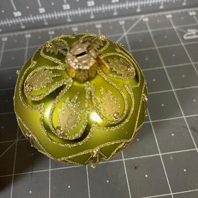 Gift Box & Lime /Gold Designer Bulb