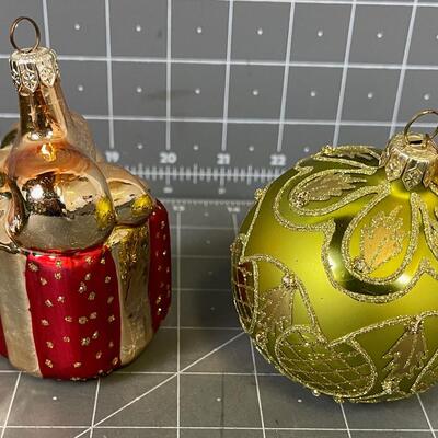 Gift Box & Lime /Gold Designer Bulb