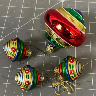 (4) Top Shaped Bulbs Vintage 3 Small Marked Pier One