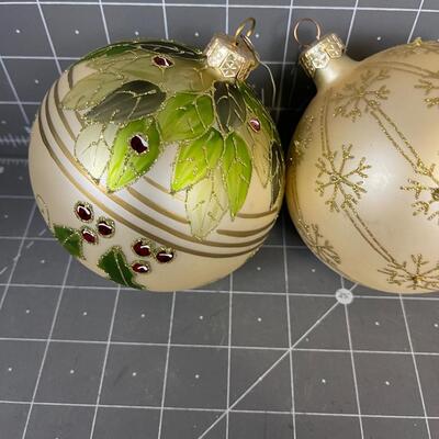 Cream Large (3) 3" Diameter Glass Ornaments 