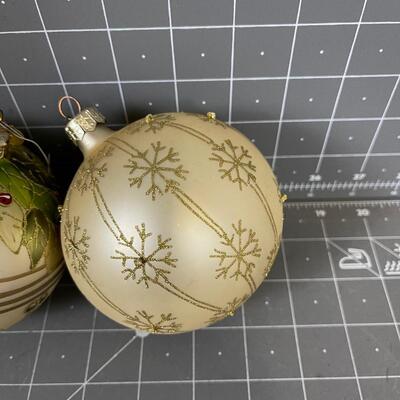 Cream Large (3) 3" Diameter Glass Ornaments 
