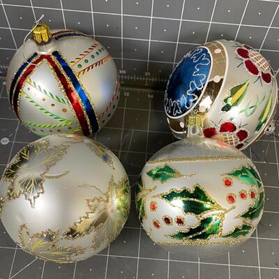 (4) RADKO large 3"  Round Leaves, Flower, Holly and Garland 