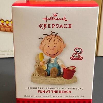 Lot 468: Hallmark Peanuts Collection