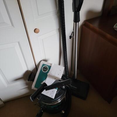 Portable vacuum cleaner