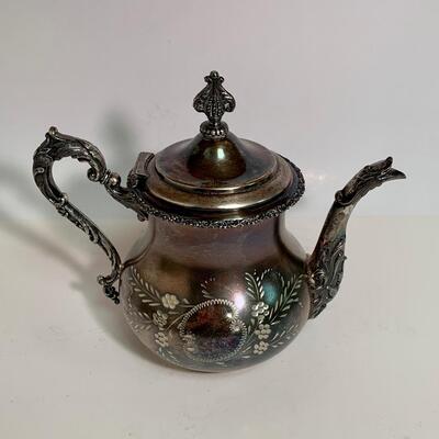 Lot 496: Vintage Ornate Forbes Silver Co. & Barbour Silver Co. Tea Set