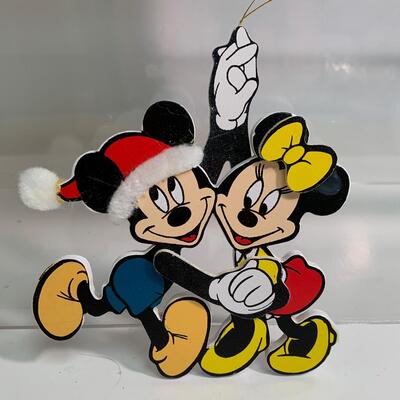 Lot 497: Vintage Disney Lunchbox & Ornaments