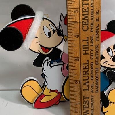 Lot 497: Vintage Disney Lunchbox & Ornaments