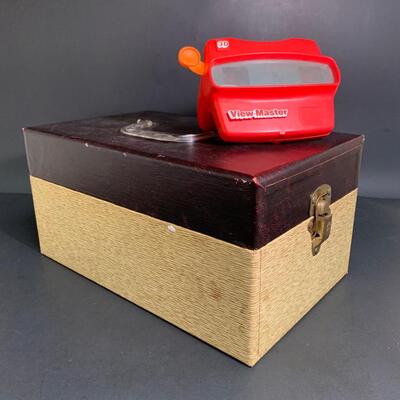 Lot 498: Vintage Sawyer View Master, Reels and More