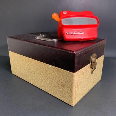 Lot 498: Vintage Sawyer View Master, Reels and More