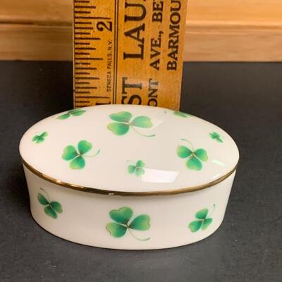 Lot 197: Vintage Lefton, Irish Figurines, and Trinket Box