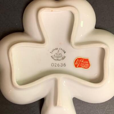 Lot 197: Vintage Lefton, Irish Figurines, and Trinket Box