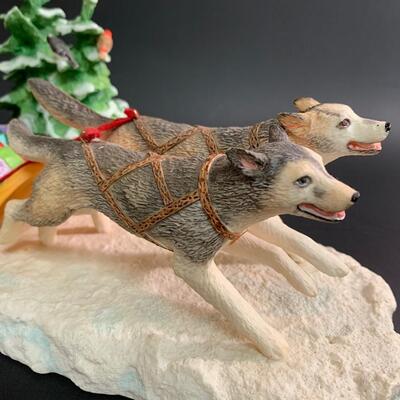 Lot 353: Lenox "Midnight Dash" Sculpture