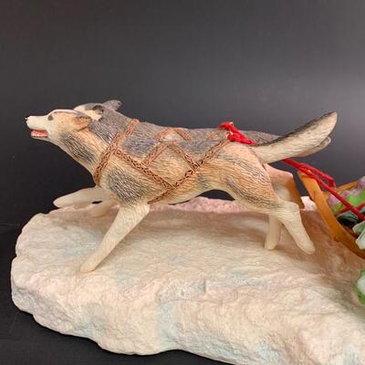 Lot 353: Lenox "Midnight Dash" Sculpture