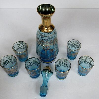 Nice Vintage Venetian Theme Decanter and 6 Small Cordials