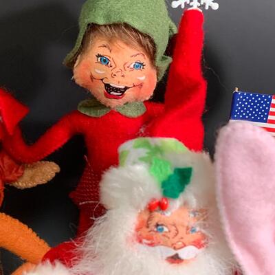 Lot 373 Annalee Dolls All Year Round Holidays